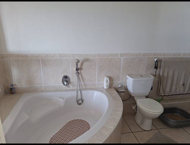 3 BEDROOM APARTMENT FOR SALE IN WOODGRANGE
